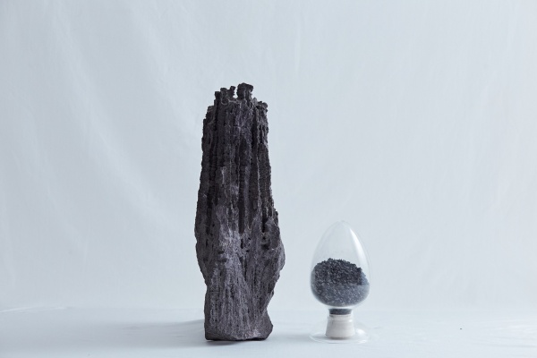 Fused Fe-Mg-Al Spinel